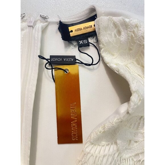 Alexia Admor White Lace Dress With Bell Sleeves XS NWT - Picture 5 of 6